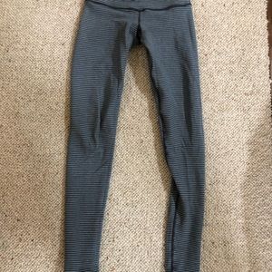 lululemon grey reversible mid rise leggings